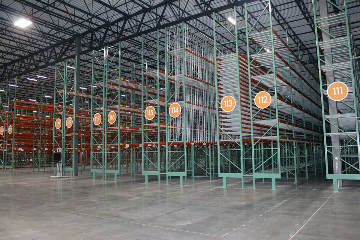 E-commerce Retail Storage7